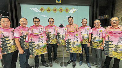 Photo of 勿网购盗版游神衣  林德明：价钱高质量差