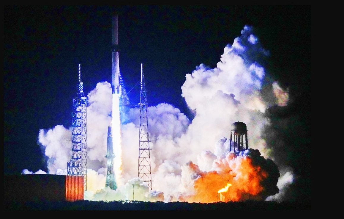 蓝色起源公司新旗舰火箭首次升空马斯克发文恭贺贝佐斯| 国际| 2025-01-16 – 光明日报