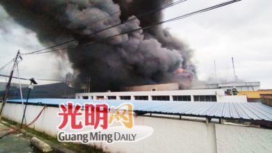 Photo of 北赖胶带厂失火 80员工及时逃生无伤亡