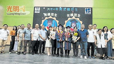 Photo of 【启新学校毕业暨颁奖礼】何秋福:学习道路有挫折 学生须智慧应付挑战