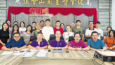 Photo of 威省福建会馆 供5大学生免息贷学金