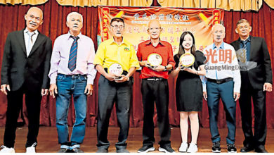 Photo of 【槟黄氏坊前诗峰社庆68周年宴】黄亚明：迈向发展新高峰 吸引新血注入活力