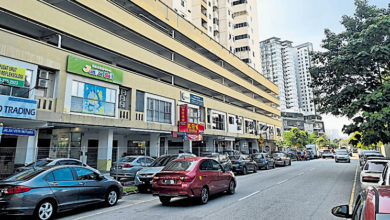 Photo of 余保凭：不缺美食中心 珍景路缺礼堂停车场