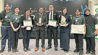 Photo of 生态文明学校最高荣誉 新民华中获绿旗奖