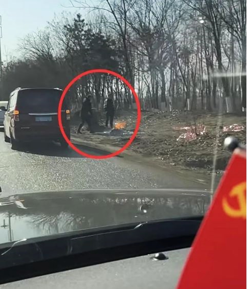 如今他骤然离世，