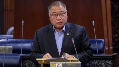 Photo of Peluncuran读成Pelancuran 张庆信口误幽默认错