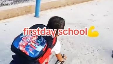 Photo of 【视频】5岁男童爬行上学 天生无膝盖小腿引关注