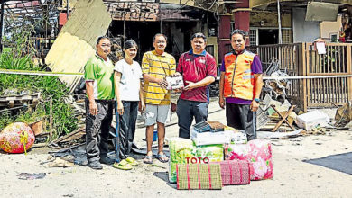 Photo of 村屋火灾殃及华小 连环爆炸毁3屋1车
