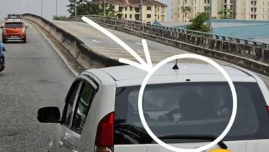 Photo of 边开车边追剧 Myvi危驾网民大怒