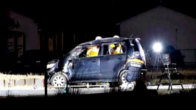 Photo of 7少年挤限载4人小车 车子翻复副驾压死