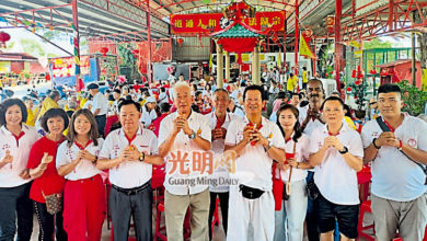 Photo of 北海玄天上帝庙孝亲敬老宴 洪荣镁仿蛇声拜年