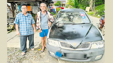 Photo of 以硬物砸破停路边轿车 居民追捉精神病少年