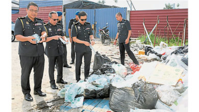 Photo of 转卖津贴食油煤气 雪捣破走私据点捕15男