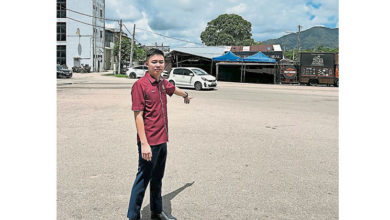 Photo of 南峇街非法停车阻交通 空地设黄格禁民眾乱泊