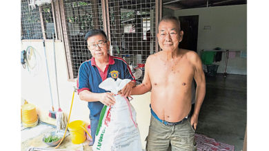 Photo of 住家储藏室有6尺蛇 榕吉自消队擒蟒