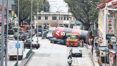 Photo of 拖格罗里转弯绑带断裂 巨柱掉落挡路