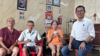 Photo of 苦等数十年圆梦 八旬夫妇获公民权