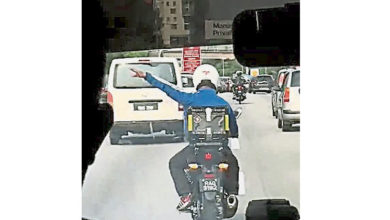 Photo of 载病患往医院遇塞车 2骑士为救护车开路
