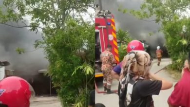 Photo of 开斋节前一周家园遭焚 疑孩子玩烟花引发 母亲绝望瘫坐