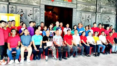 Photo of 新芭底东海宫颁新生儿奖励金〡 以身作则添华裔人口 彭心慈有意明年生宝宝