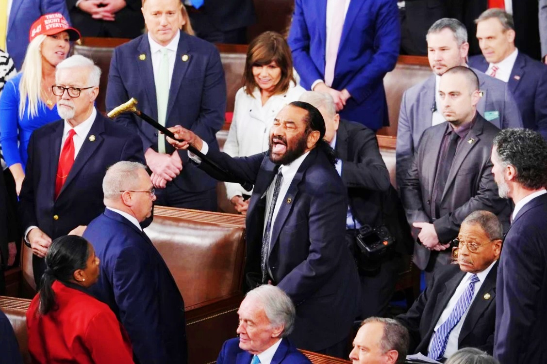 第二任期首次国会演讲特朗普宣称：美国回来了| 国际| 2025-03-05 – 光明日报