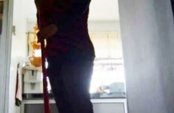 Photo of 为家庭欲辞高薪工作 26岁女子问“这是自私吗？”