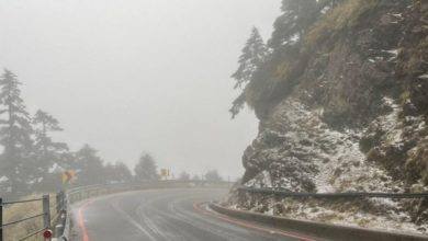 Photo of 合欢山短暂降冰霰 台14甲线昆阳至松雪楼须挂雪链