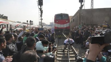 Photo of 比巫师王更厉害 他一口神力拉动279吨火车
