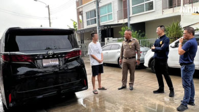 Photo of 豪车载人至泰国边境 男子疑涉灰产落网