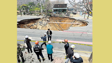 Photo of 首尔路陷现20米大洞 摩多骑士坠坑死亡