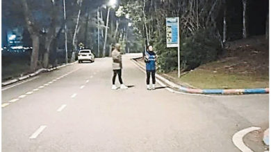 Photo of 女子夜跑险被劫色 路人经过逮住男子