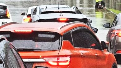 Photo of 清晨豪雨 NKVE水灾塞车 上班族迟到