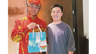 Photo of 刘强东化身外卖骑手