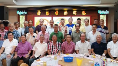 Photo of 威南暨峇冬丁宜高甘吴宗亲联谊会晚宴 吴明辉: 天灾人祸不断 珍惜当下