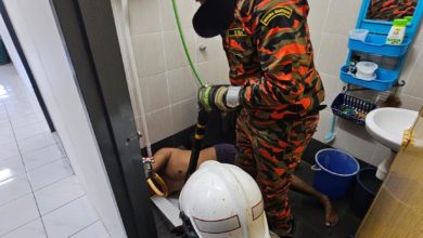 Photo of 假牙掉马桶 男伸手取竟卡洞洞