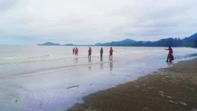 Photo of 3异国友人海边戏水遇急流 1获救2溺毙