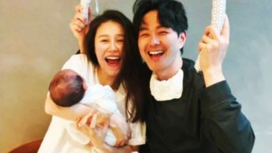 Photo of 与萧正楠庆铜婚晒儿满月照 黄翠如：7年没时间痒