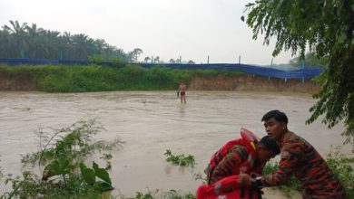 Photo of 暴雨中下河玩水遭吞噬 消拯员急流救男孩