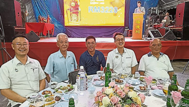 Photo of 【峇东丁雅村福德祠神诞宴】黄则耀：不仅提供膜拜场地 福德祠贡献慈善教育