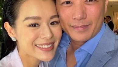 Photo of “搂女风波”后首同框老公　胡杏儿脸贴脸证情坚