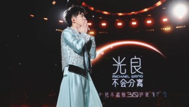 Photo of 光良苏州顶着大风开唱 被吹到失表情管理