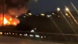 Photo of 火烧豪车 乘客大道逃生