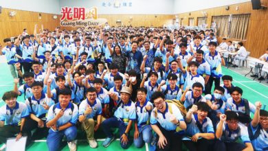 Photo of 【SPM放榜】锺灵中学100%及格率 3优秀生全科A+