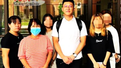Photo of 父母结婚证遭作废 多方奔走相助 姐妹取回公民权