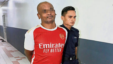Photo of 持刀抢劫华男 印男监7年鞭3下