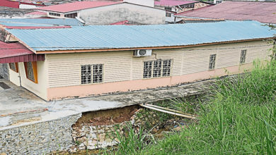 Photo of 马口平民屋河堤坍塌 水利局申请拨款维修