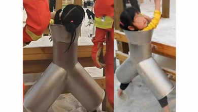 Photo of 5岁女童淘气钻分沙器 下半身卡住成铁裤衩
