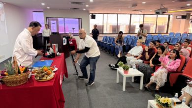 Photo of 甄文达槟城秀刀工 快刀剁蒜惊艳全场