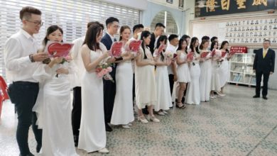 Photo of 520浪漫日 10对新人紫威阁集体结婚