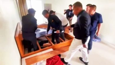 Photo of “忍者窃贼”藏床底被识破 遭警方当场抓获